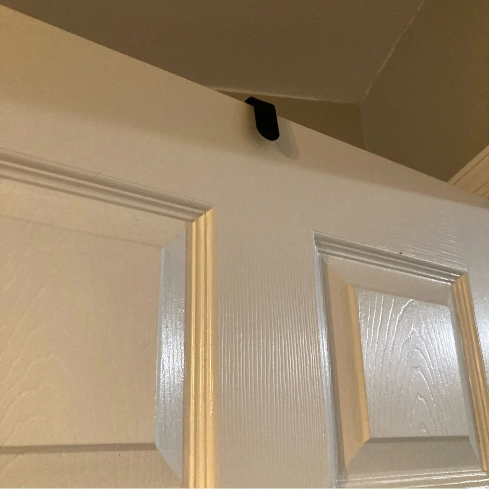 4/$10 - NEW Black Wreath Hanger Hook